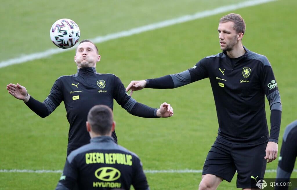 在这一点上 在这一点上