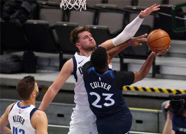 对阵防守型 对阵防守型