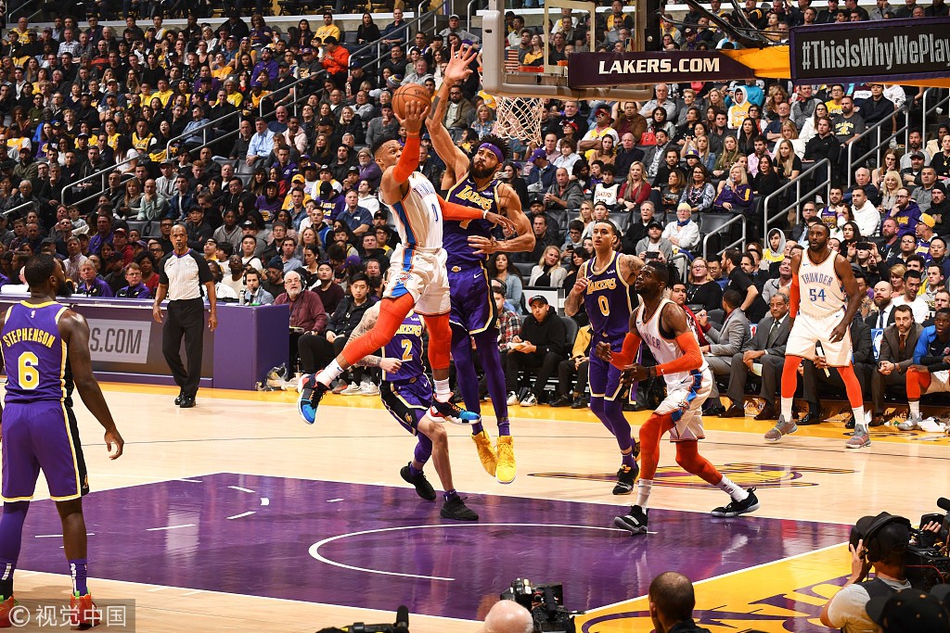 斯的两冠得 斯的两冠得